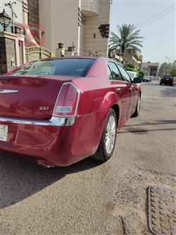 کرایسلەر 300
